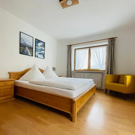 Bartmann Apartment